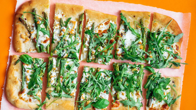 Cheesy Asparagus & Arugula Pizza